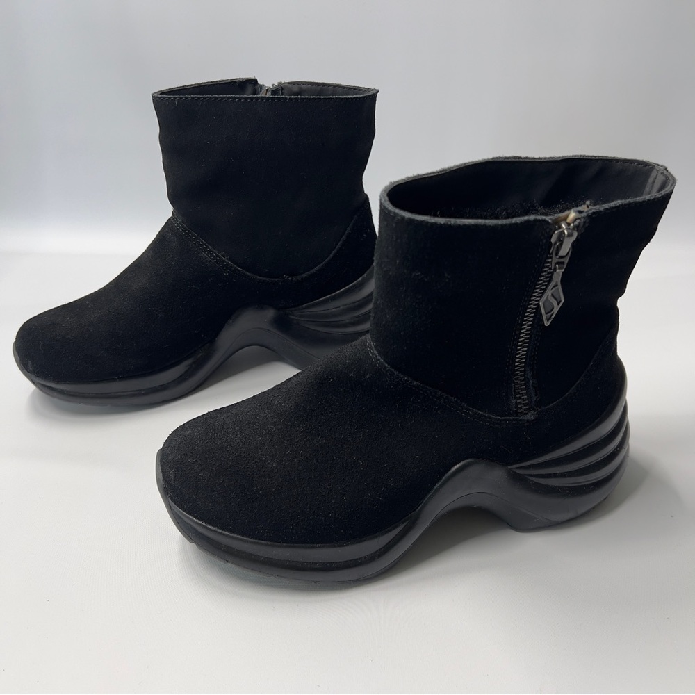 SKETCHERS Women 7.5 Black Chunky Heel Suede Ankle Bootie - Picture 2 of 11